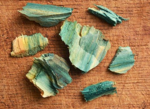 Ancient pigment’s mysterious, electrifying power was hidden for centuries